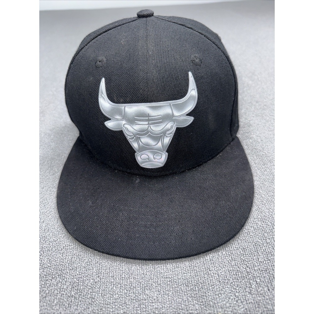 Chicago Bulls Ultra Game NBA SnapBack Cap Hat New